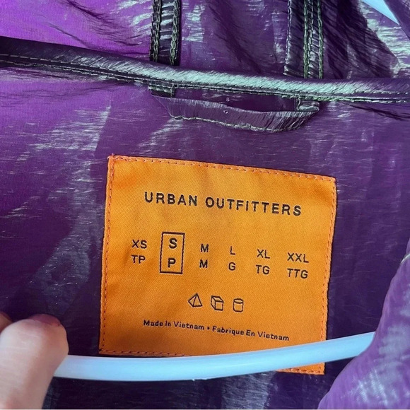 Urban Outfitters iridescent pullover wind breaker - Picture 3 of 5
